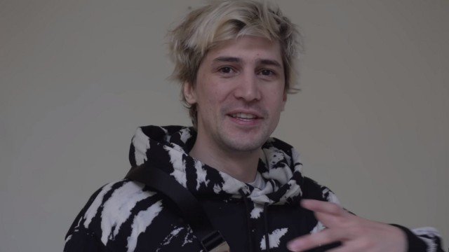 xQc told the amount of money earned via streaming in one year